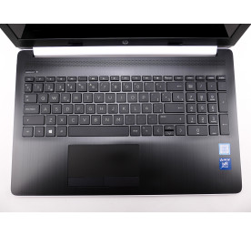 Portátil de segunda mano | HP 15-da0096ns - i3-7020U - 8GB - 256GB SSD - 15,6" | recompra.shop